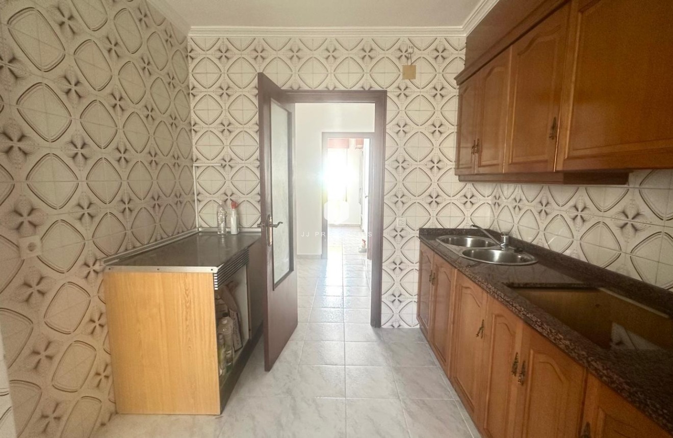 Resale - Apartment / flat -
Torrevieja - Estacion de autobuses