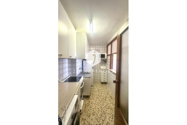 Resale - Apartment / flat -
Torrevieja - Punta prima
