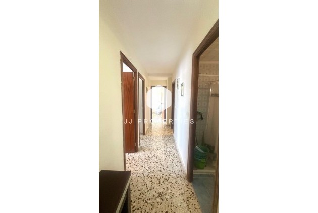 Resale - Apartment / flat -
Torrevieja - Punta prima