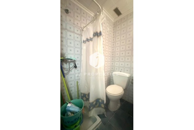 Resale - Apartment / flat -
Torrevieja - Punta prima