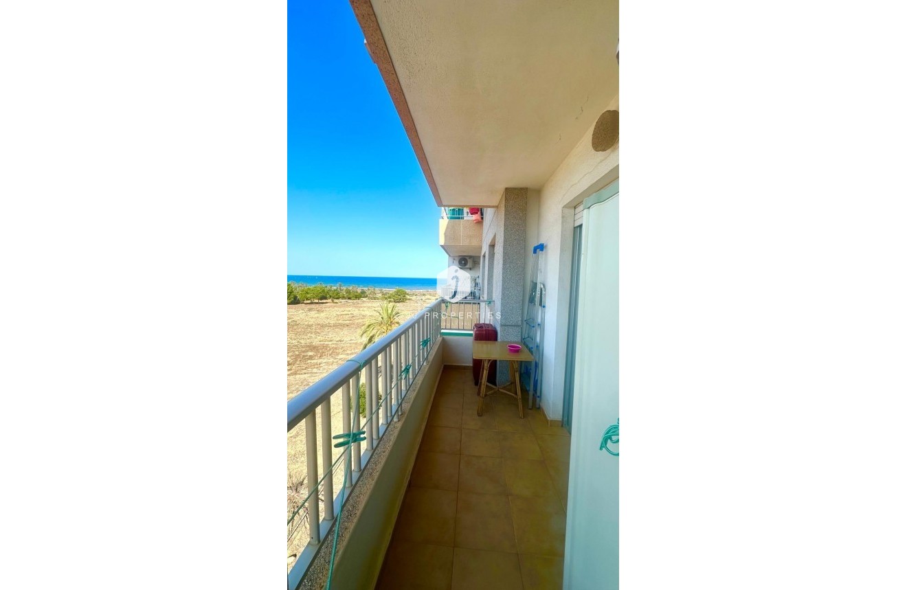 Resale - Apartment / flat -
Torrevieja - Punta prima