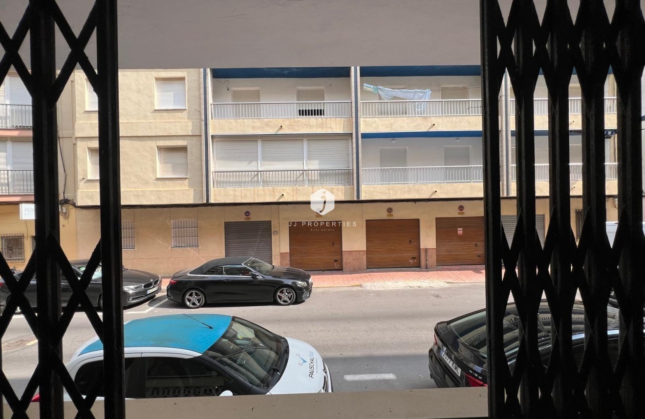 Resale - Apartment / flat -
Torrevieja - Playa del Cura