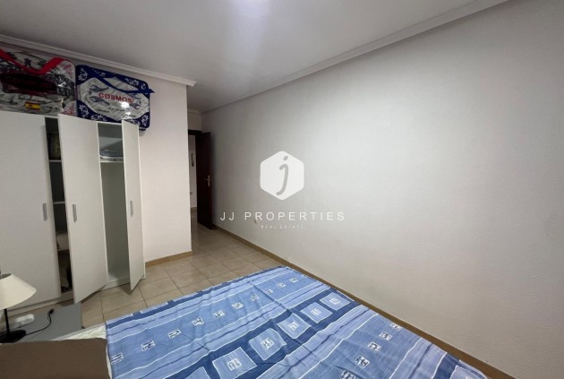 Resale - Apartment / flat -
Torrevieja - Playa del Cura