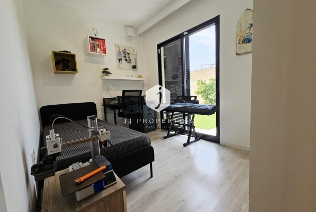 Resale - Villa -
Orihuela Costa - La Regia