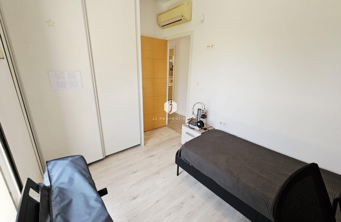 Resale - Villa -
Orihuela Costa - La Regia