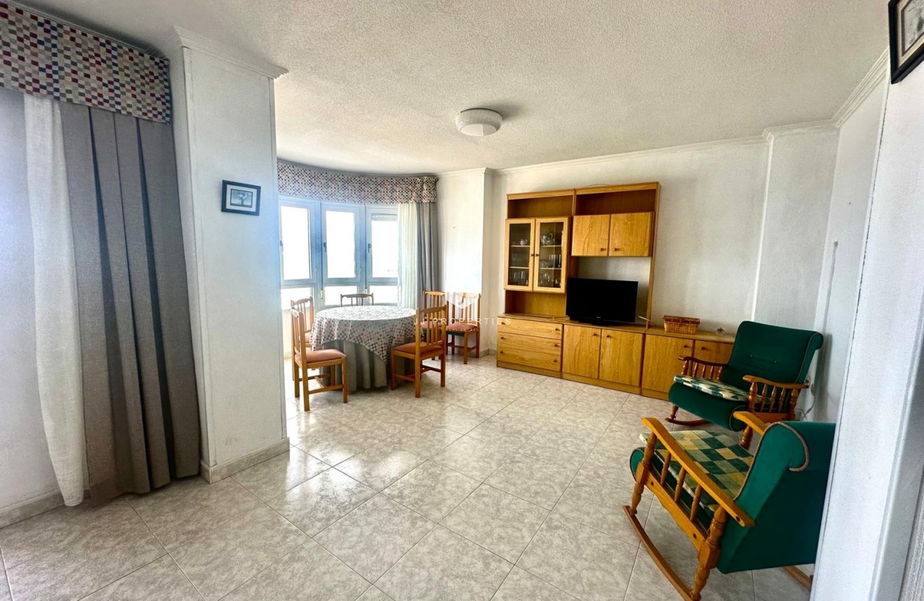 Resale - Apartment / flat -
Torrevieja - Centro