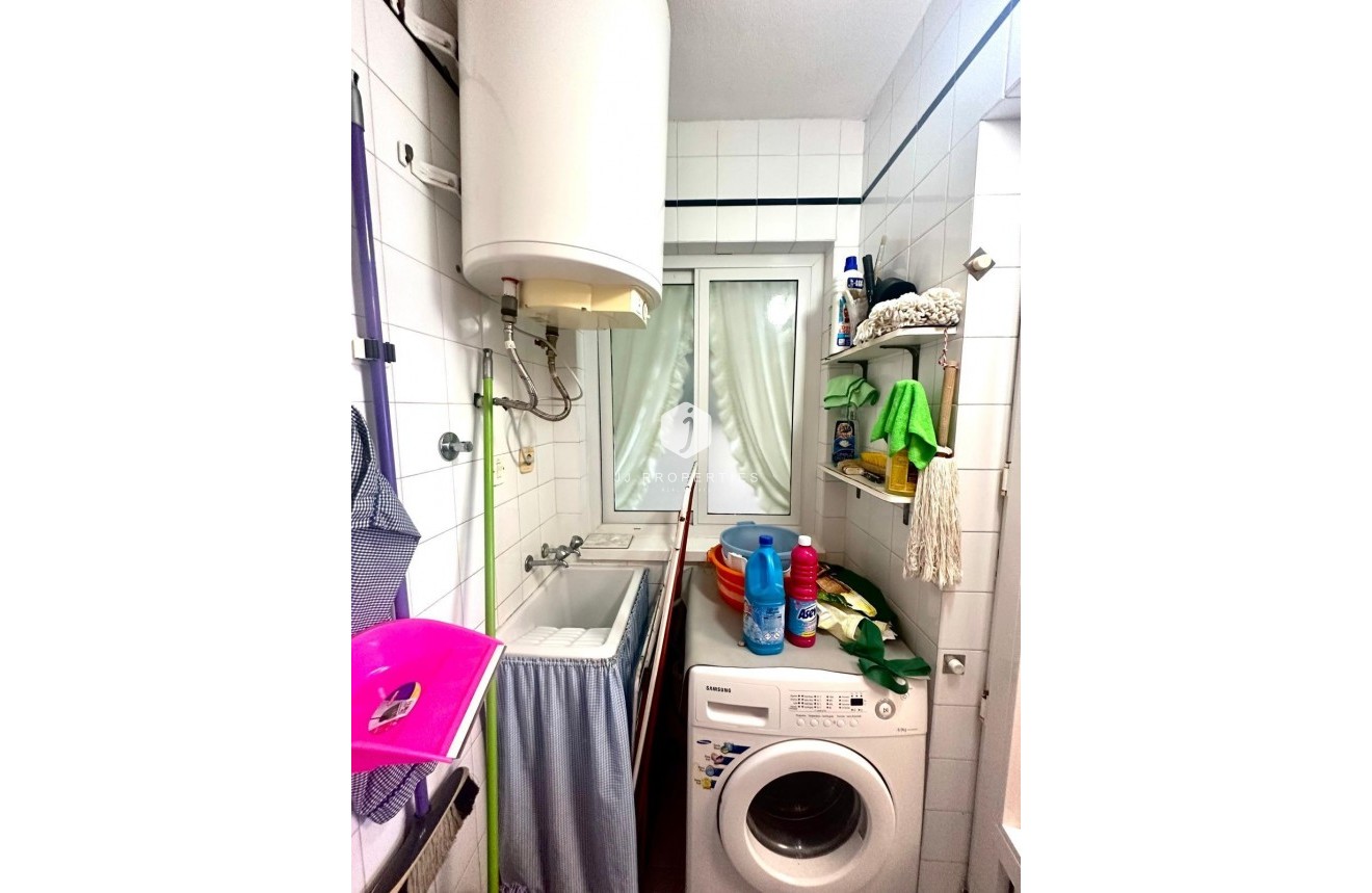 Resale - Apartment / flat -
Torrevieja - Centro