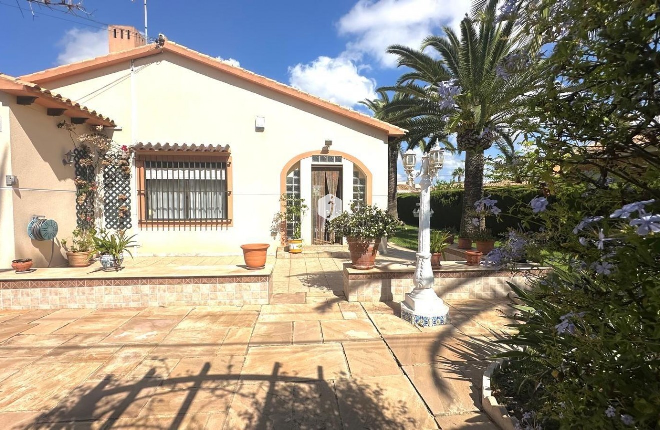 Resale - Villa -
Cabo Roig - Costa Blanca
