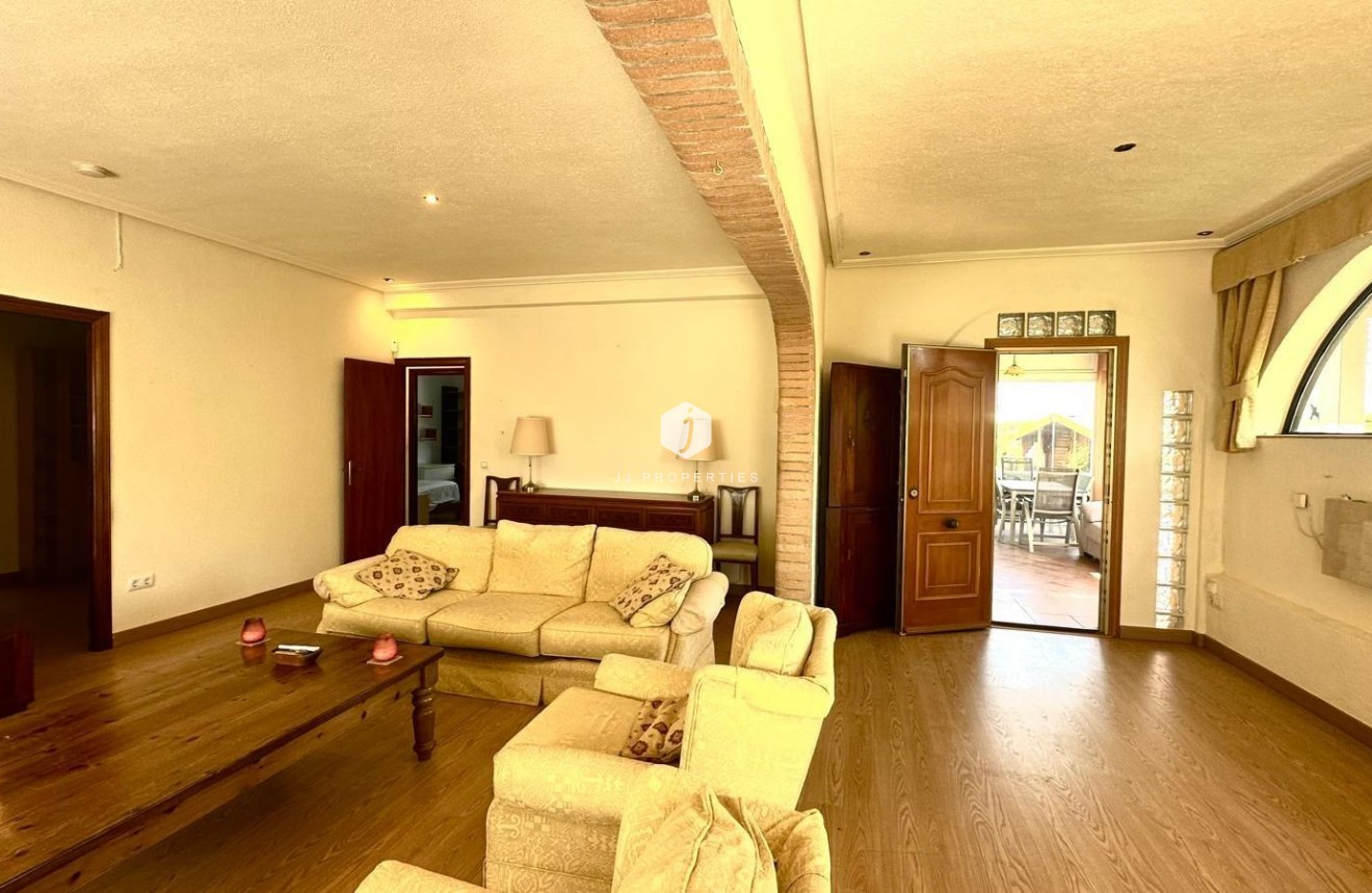 Resale - Villa -
Cabo Roig - Costa Blanca