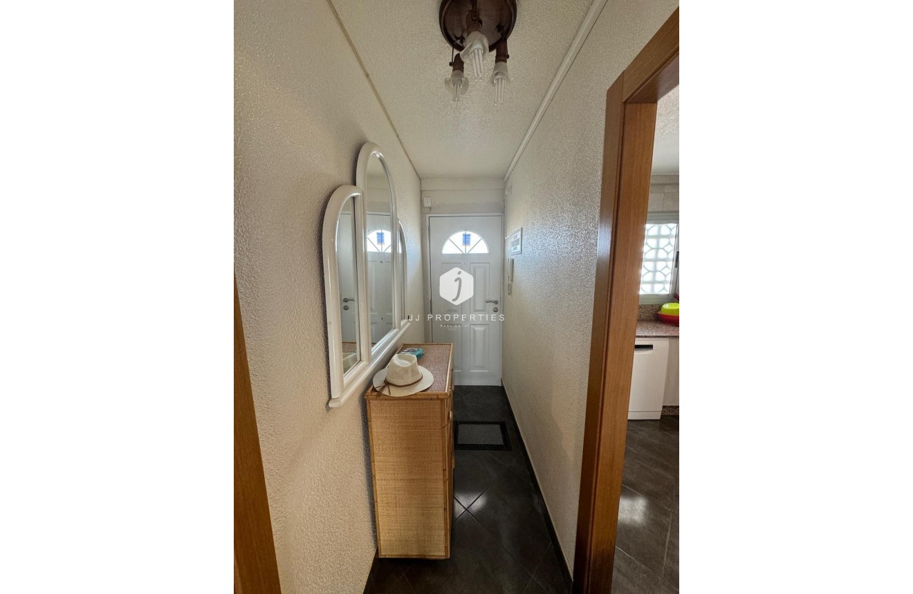 Aus zweiter Hand - Wohnung -
Torrevieja - Playa del Cura