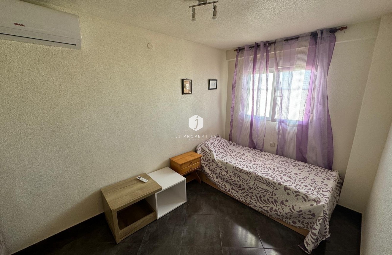 Aus zweiter Hand - Wohnung -
Torrevieja - Playa del Cura