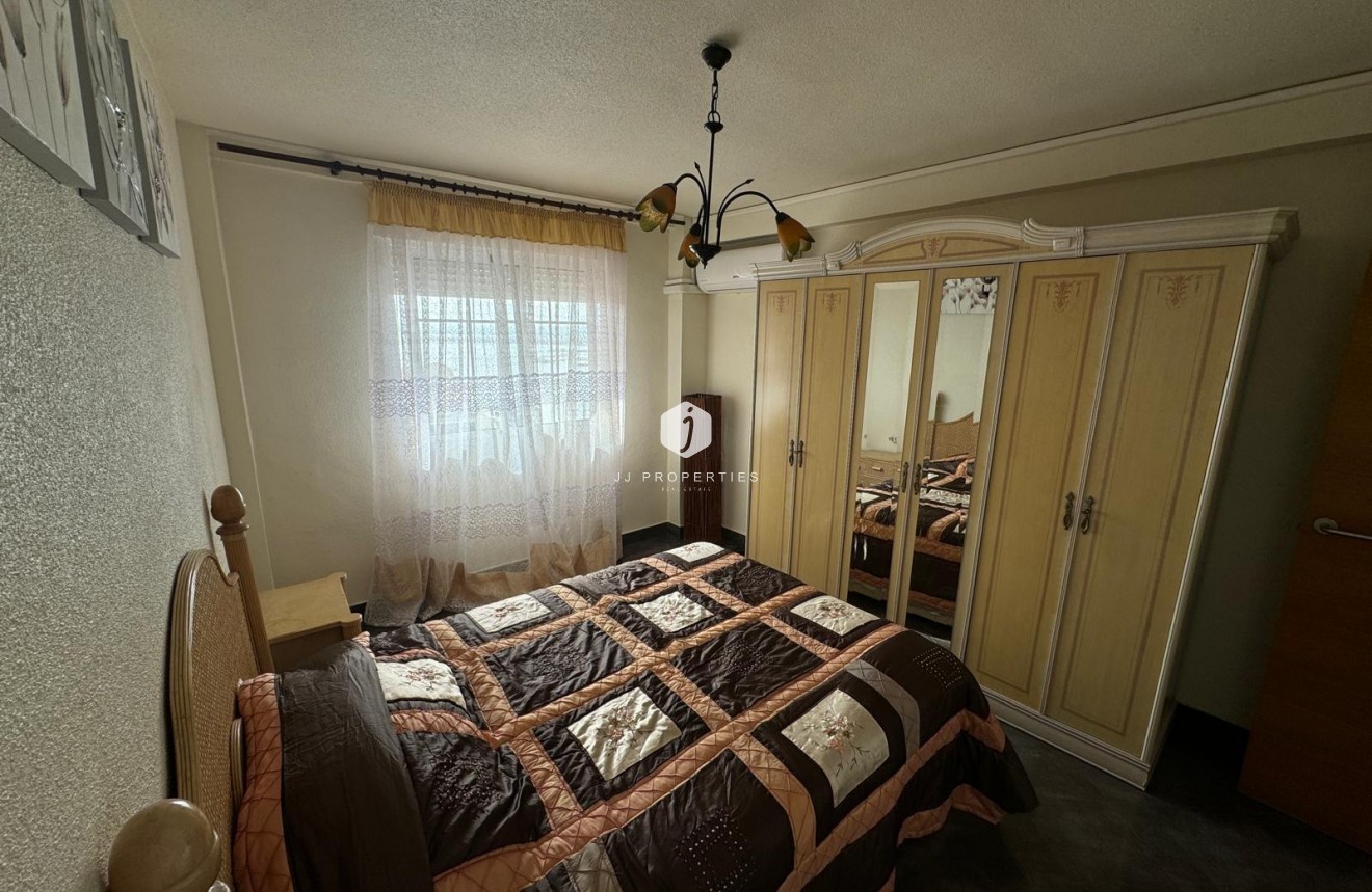 Aus zweiter Hand - Wohnung -
Torrevieja - Playa del Cura