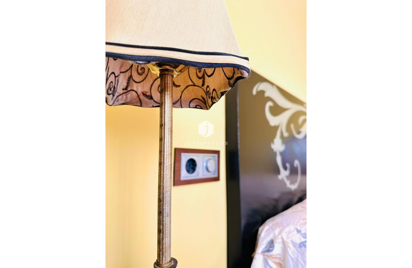 Aus zweiter Hand - Wohnung -
Torrevieja - Estacion de autobuses