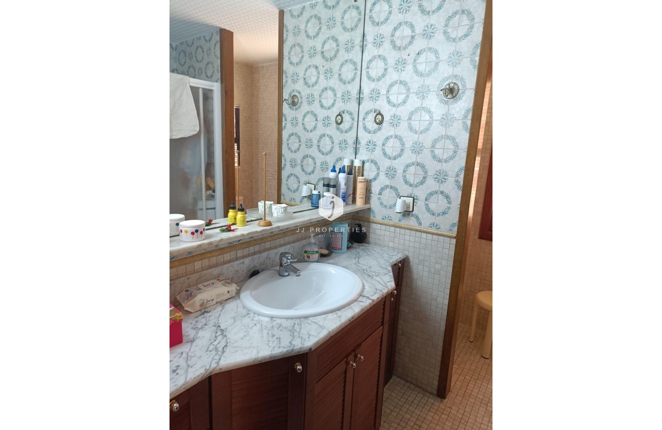 Resale - Villa -
Orihuela Costa - Campoamor