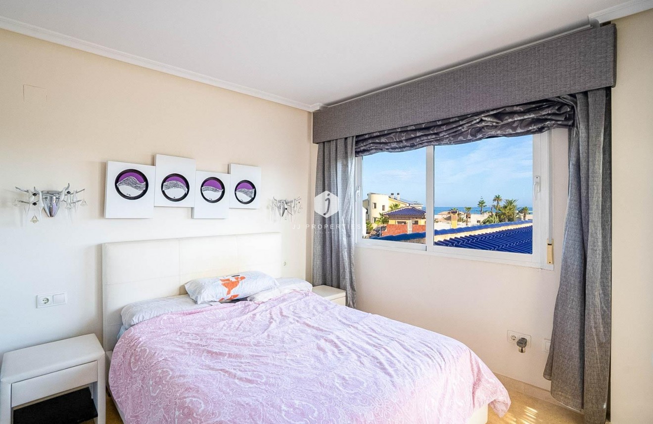 D'occasion - Villa -
Torrevieja - Torre la mata