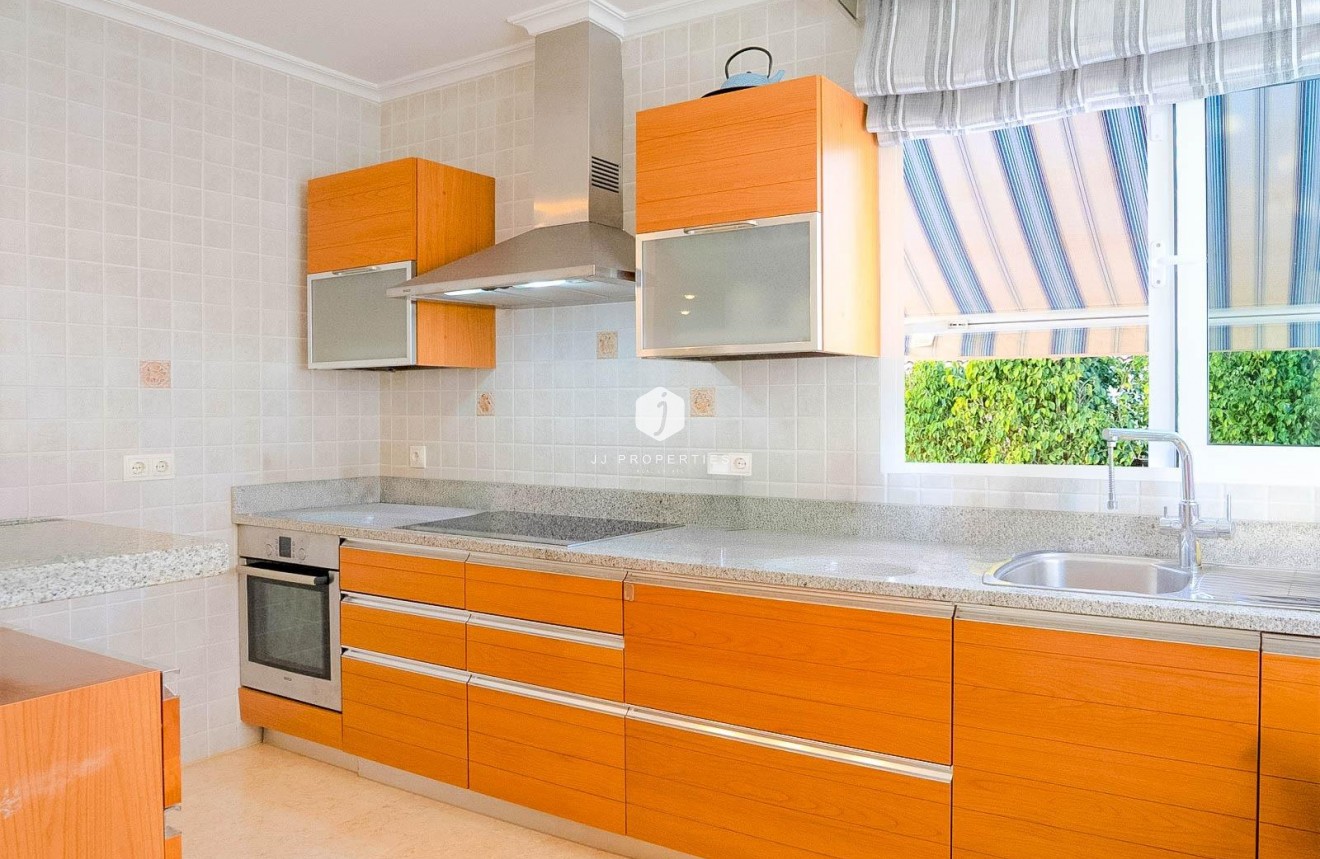 D'occasion - Villa -
Torrevieja - Torre la mata