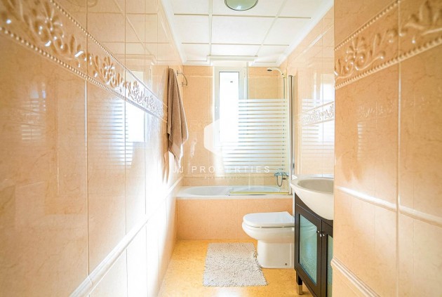 D'occasion - Villa -
Torrevieja - Torre la mata