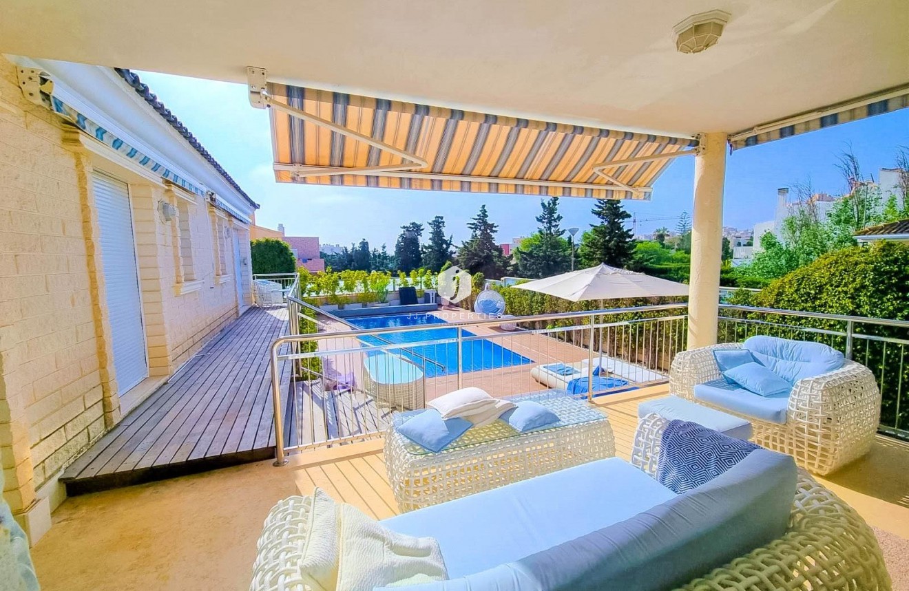 D'occasion - Villa -
Torrevieja - Torre la mata