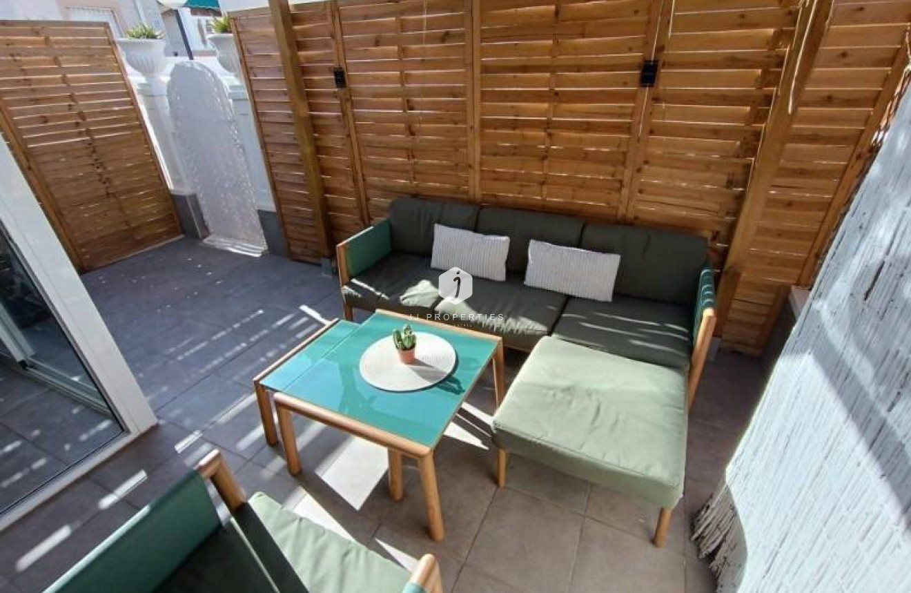 Resale - Apartment / flat -
Torrevieja - Los Balcones