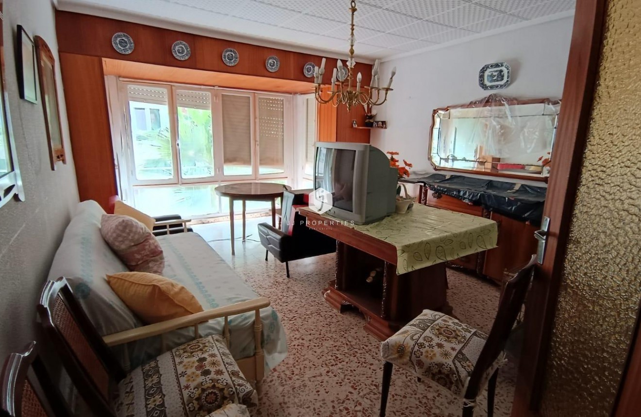 D'occasion - Villa -
Torrevieja