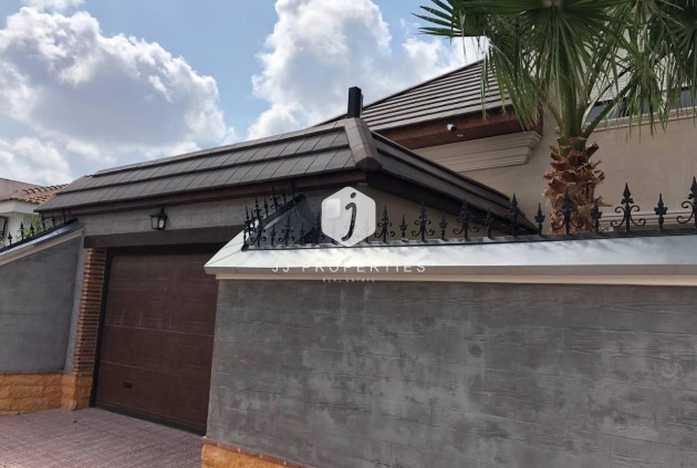 Resale - Villa -
Benijofar - Ciudad Quesada