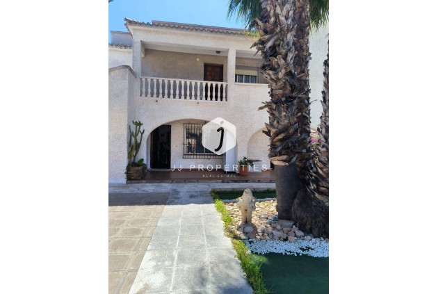Resale - Chalet -
Orihuela Costa - Cabo Roig