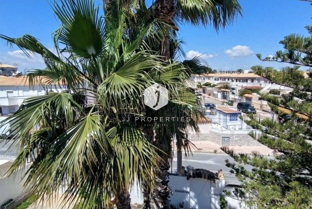 Resale - Chalet -
Orihuela Costa - Cabo Roig