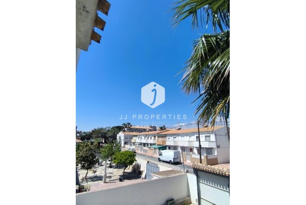 Resale - Chalet -
Orihuela Costa - Cabo Roig