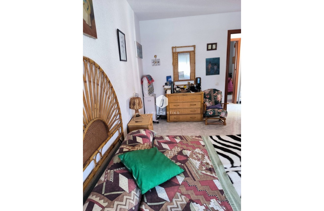 Resale - Chalet -
Orihuela Costa - Cabo Roig