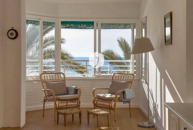 Resale - Apartment / flat -
Torrevieja - Centro