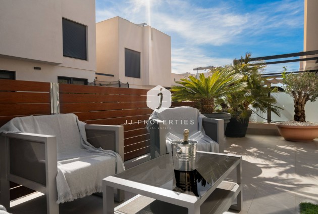 Resale - Villa -
Torrevieja - Aguas Nuevas 2