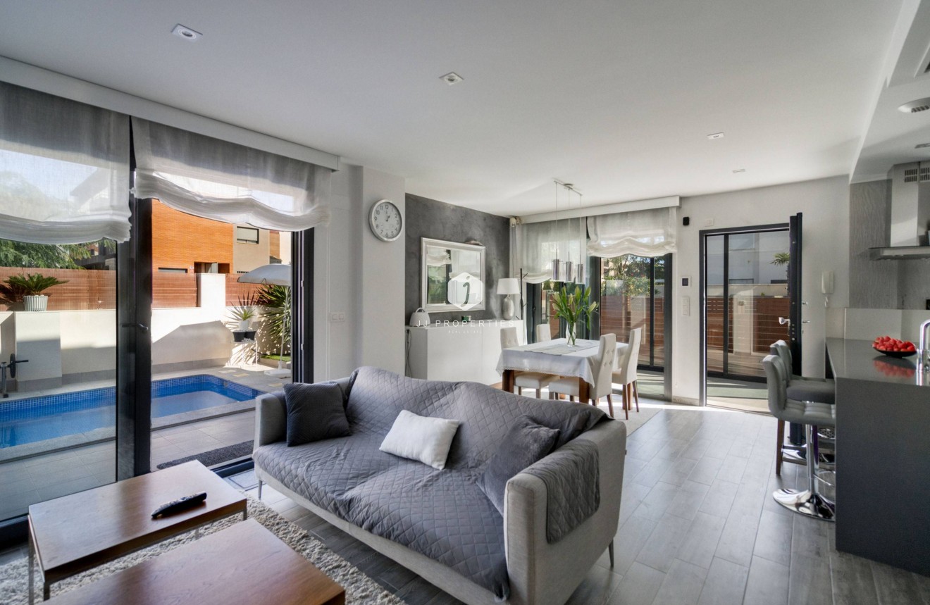 Resale - Villa -
Torrevieja - Aguas Nuevas 2