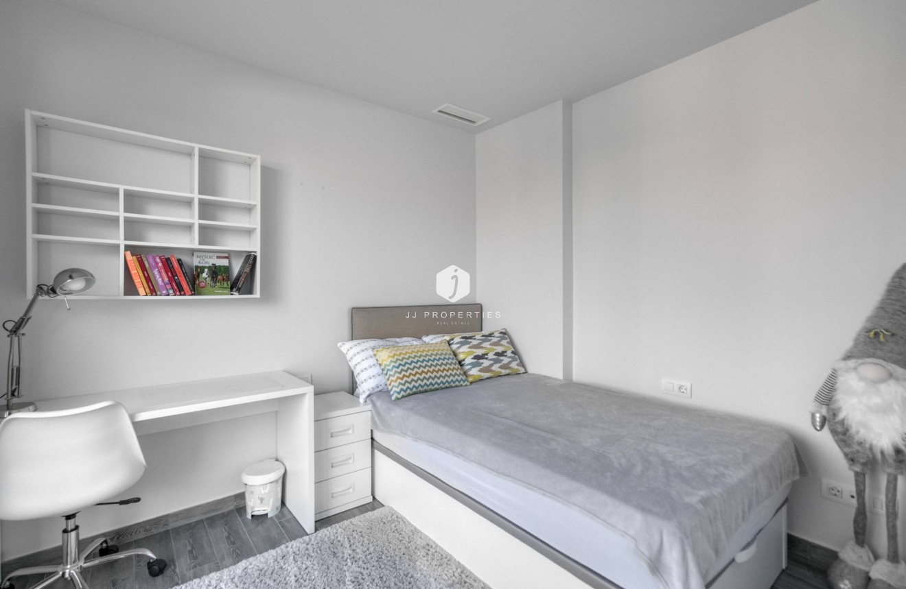 Resale - Villa -
Torrevieja - Aguas Nuevas 2