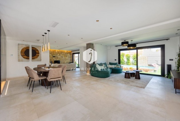 D'occasion - Villa -
Torrevieja - Costa Blanca