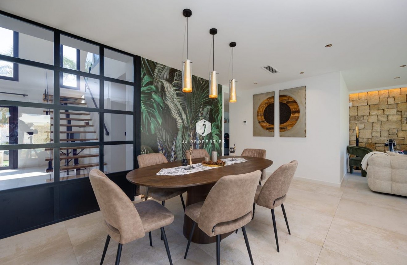 D'occasion - Villa -
Torrevieja - Costa Blanca