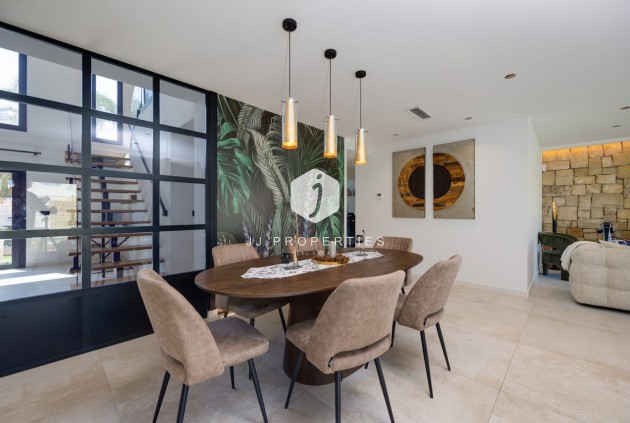 D'occasion - Villa -
Torrevieja - Costa Blanca