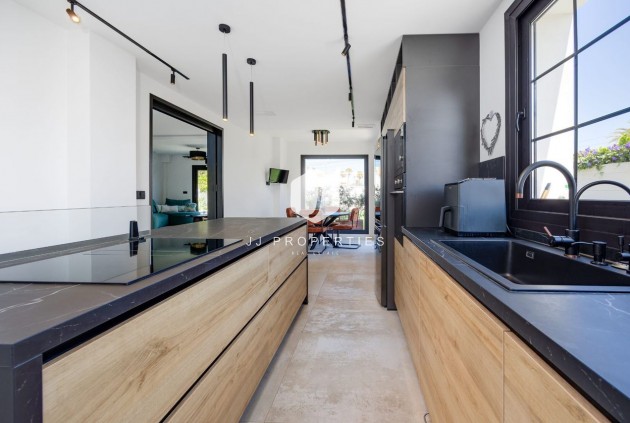 D'occasion - Villa -
Torrevieja - Costa Blanca