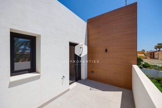 D'occasion - Villa -
Torrevieja - Costa Blanca