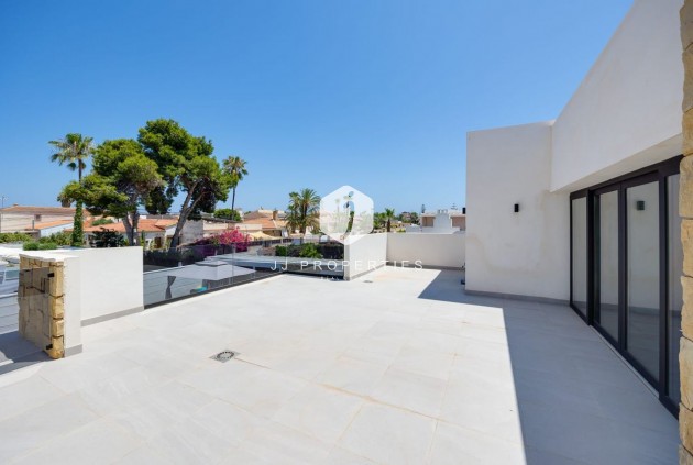 D'occasion - Villa -
Torrevieja - Costa Blanca