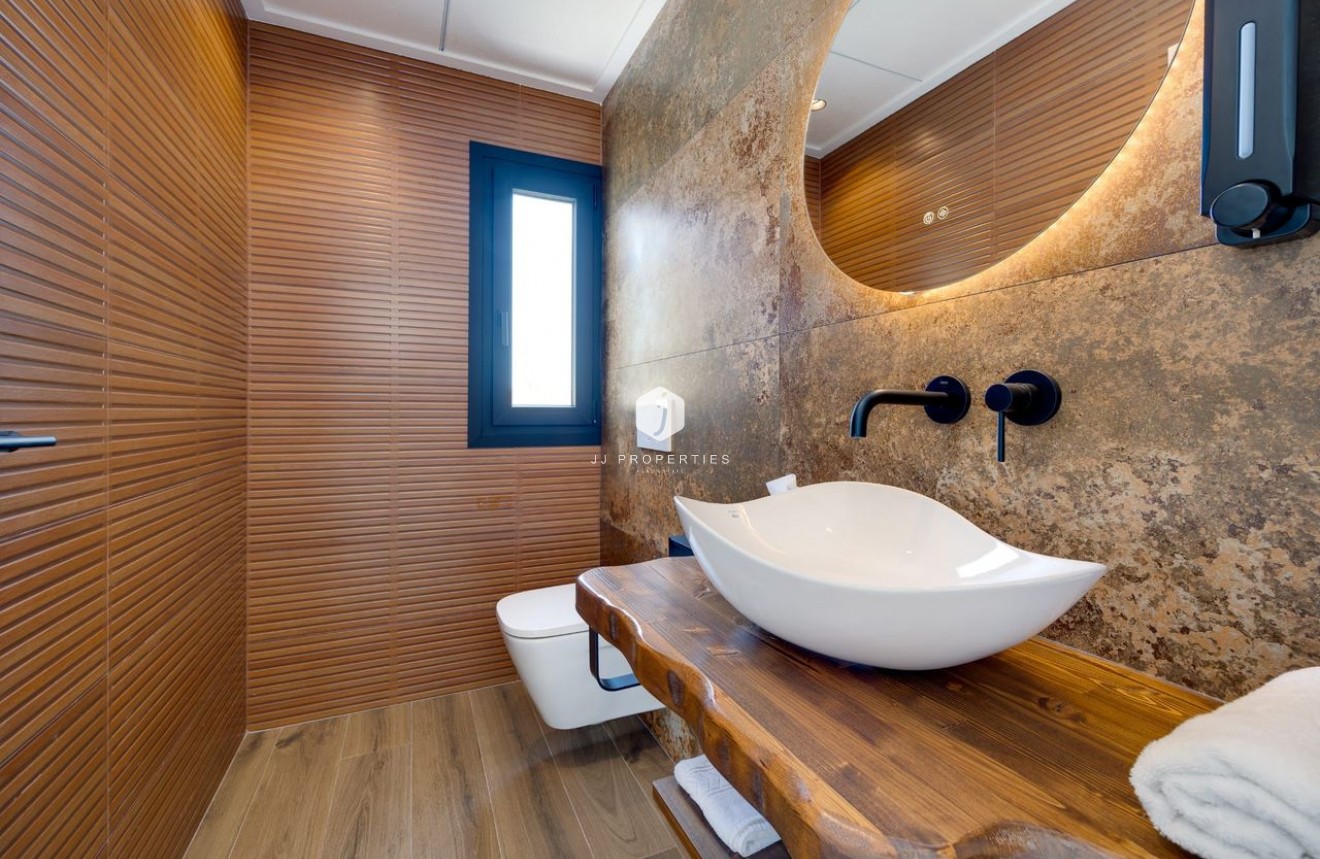 D'occasion - Villa -
Torrevieja - Costa Blanca