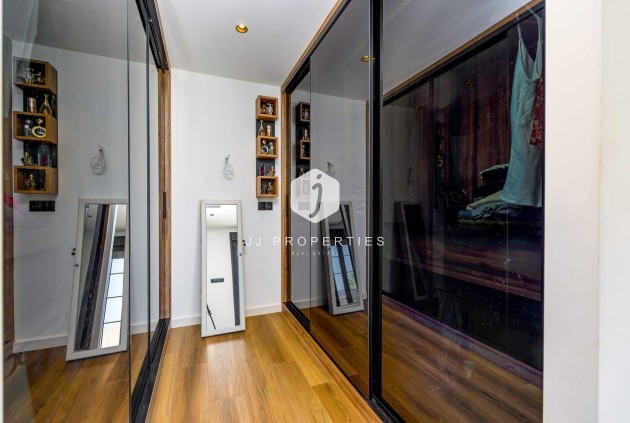 D'occasion - Villa -
Torrevieja - Costa Blanca