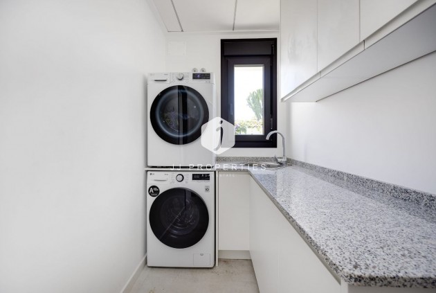 D'occasion - Villa -
Torrevieja - Costa Blanca