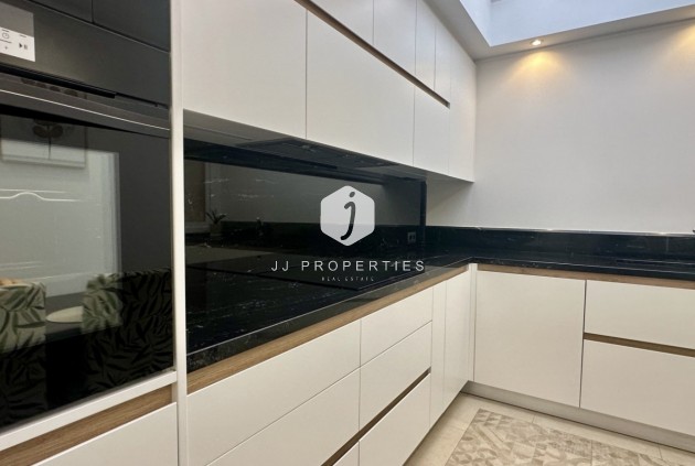 Tweedehands - Chalet -
Orihuela Costa - Costa Blanca