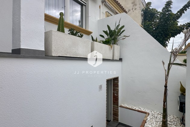 Tweedehands - Chalet -
Orihuela Costa - Costa Blanca