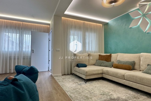 Tweedehands - Chalet -
Orihuela Costa - Costa Blanca