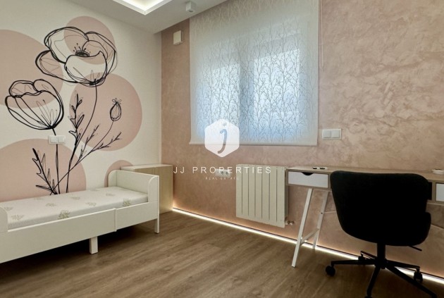 Tweedehands - Chalet -
Orihuela Costa - Costa Blanca