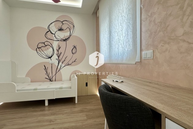 Tweedehands - Chalet -
Orihuela Costa - Costa Blanca