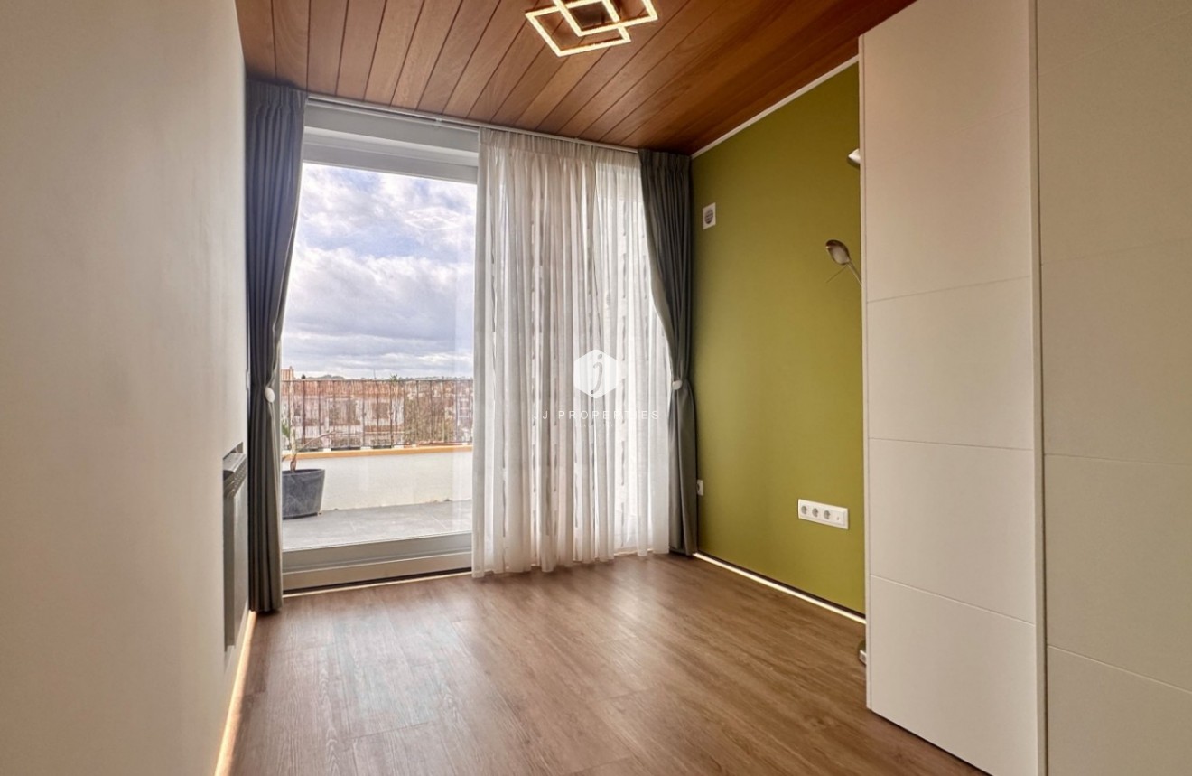 Tweedehands - Chalet -
Orihuela Costa - Costa Blanca