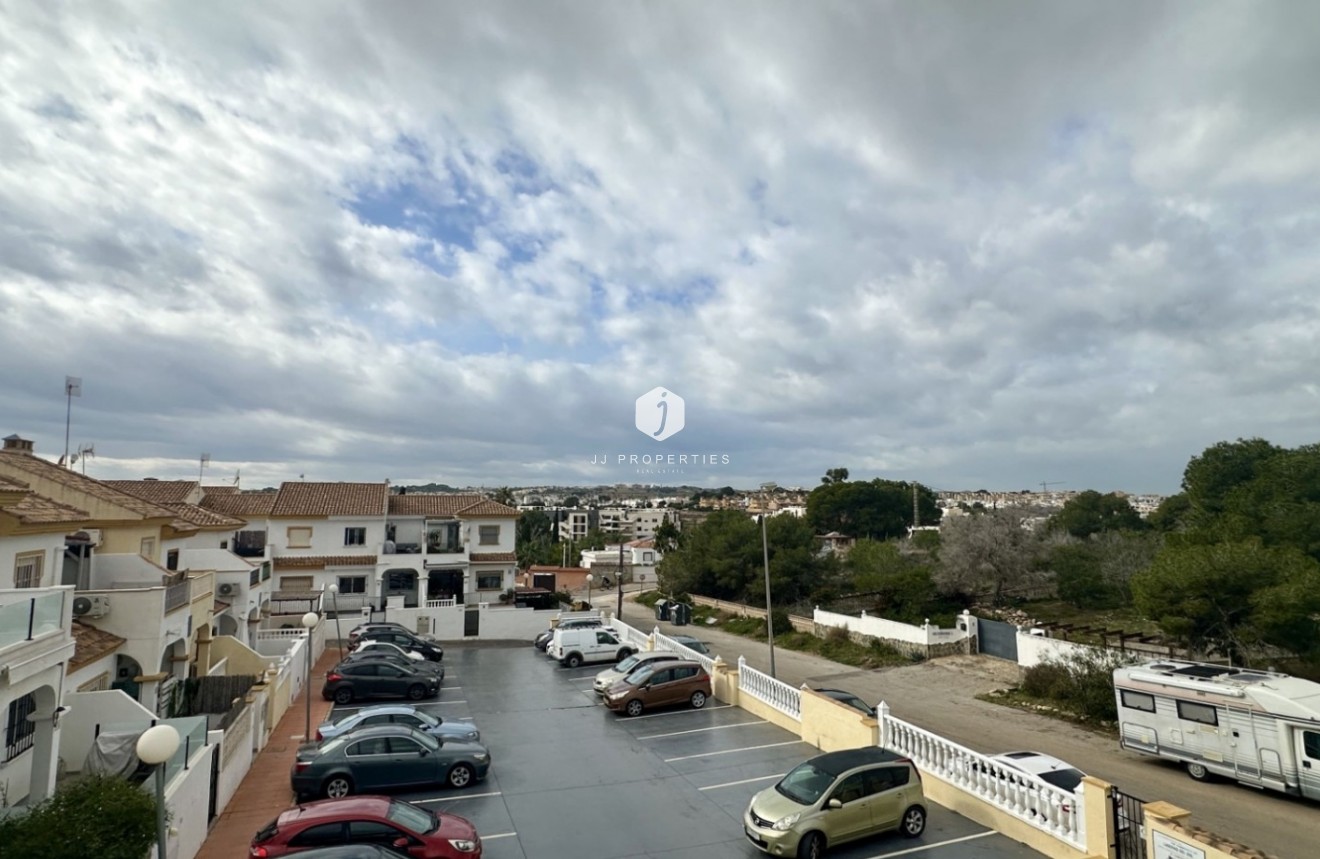 Tweedehands - Chalet -
Orihuela Costa - Costa Blanca