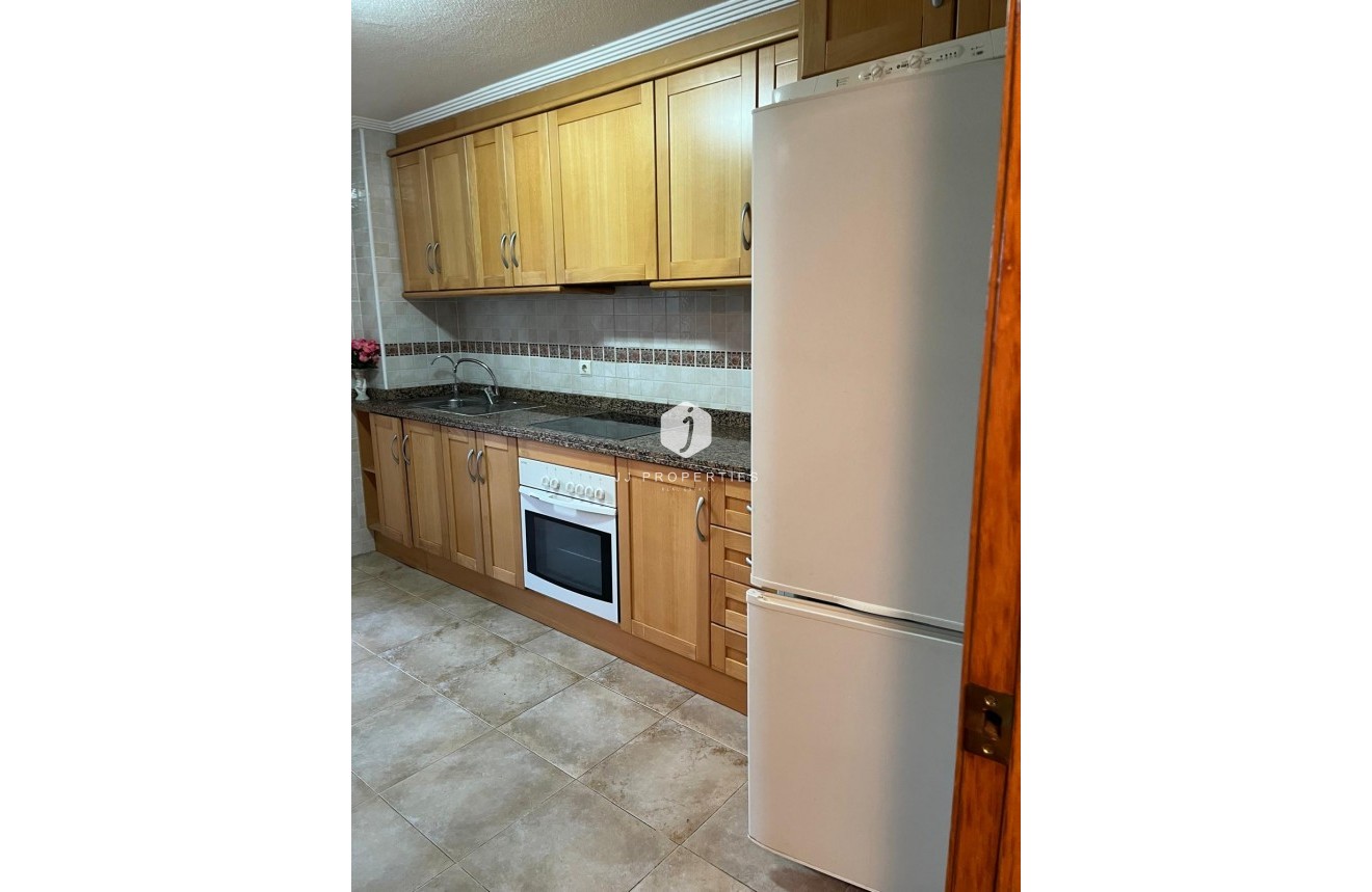 Aus zweiter Hand - Wohnung -
Almoradí - Centro Urbano 2